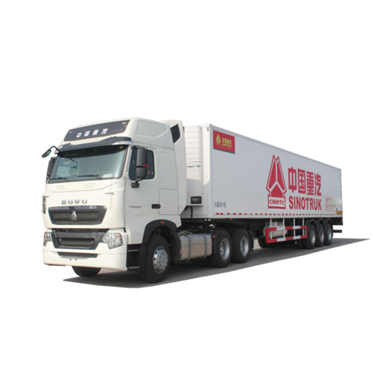 Apakah kelebihan tiga treler separuh sejuk gandar berbanding dengan semi-trailer yang didinginkan biasa?